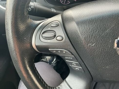 Used 2014 Nissan Pathfinder SV AWD/4WD image 15