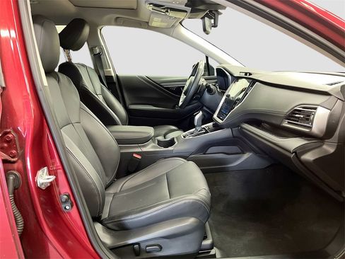Used 2024 Subaru Outback Limited image 31