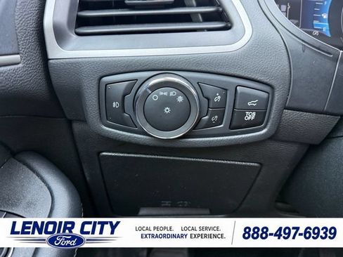 Certified 2023 Ford Edge SEL w/ Convenience Package AWD/4WD image 19