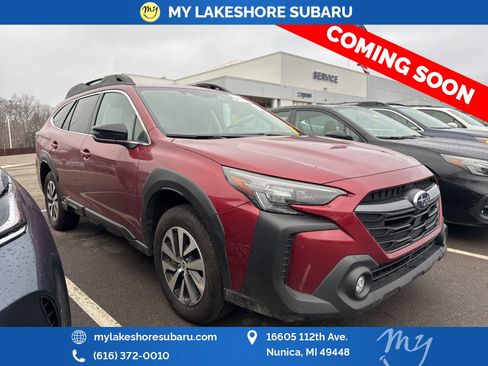 Used 2025 Subaru Outback Premium image 1