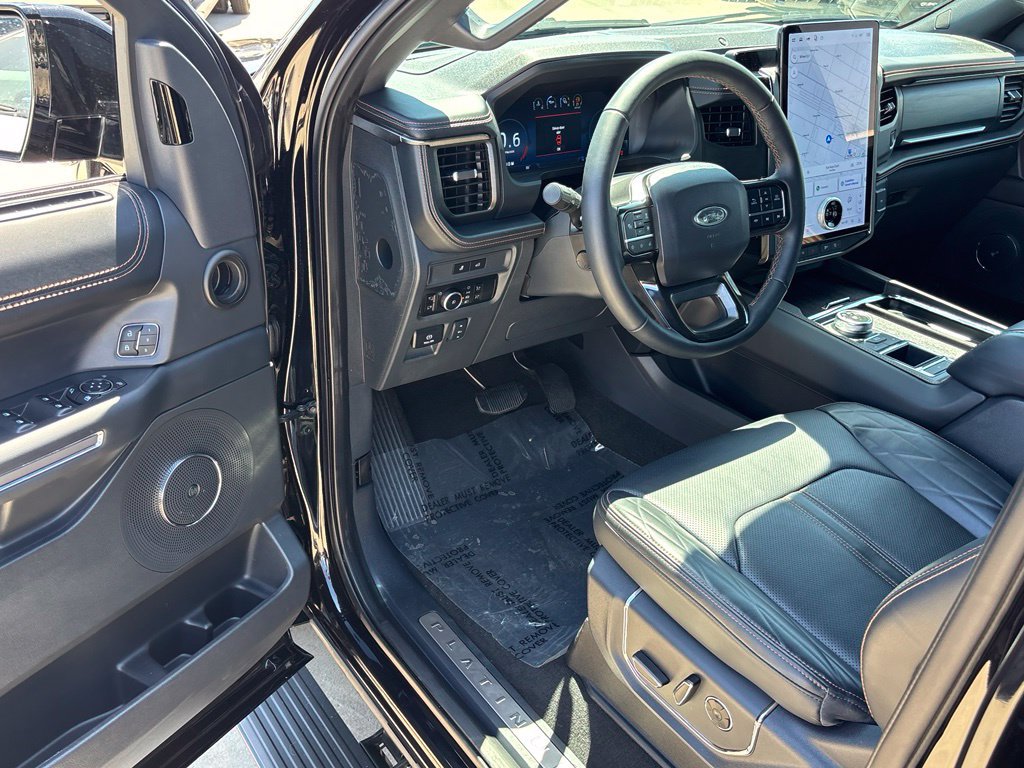 Used 2024 Ford Expedition Platinum RWD image 12