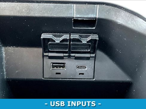 Used 2022 Toyota Camry SE w/ Convenience Package image 37