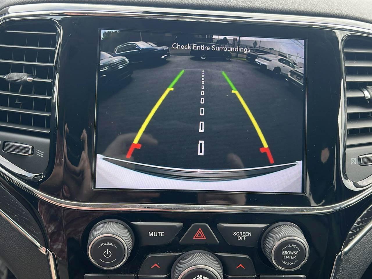 Used 2020 Jeep Grand Cherokee Summit AWD/4WD image 25