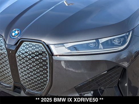 Used 2025 BMW iX xDrive50 image 9
