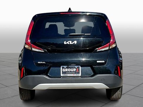 Certified 2023 Kia Soul EX image 4