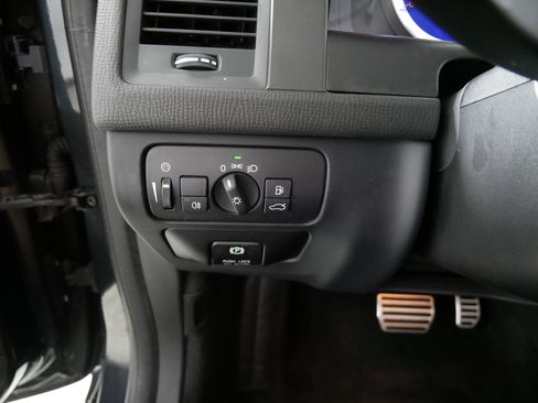 Used 2012 Volvo XC60 T6 AWD/4WD image 26