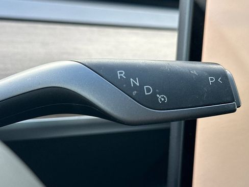 Used 2023 Tesla Model 3 Standard Range image 38