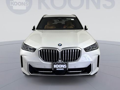 Used 2024 BMW X5 xDrive40i w/ Premium Package AWD/4WD image 11