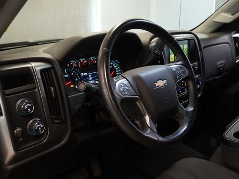 Used 2018 Chevrolet Silverado 1500 LT w/ LPO, Black Pack AWD/4WD image 6