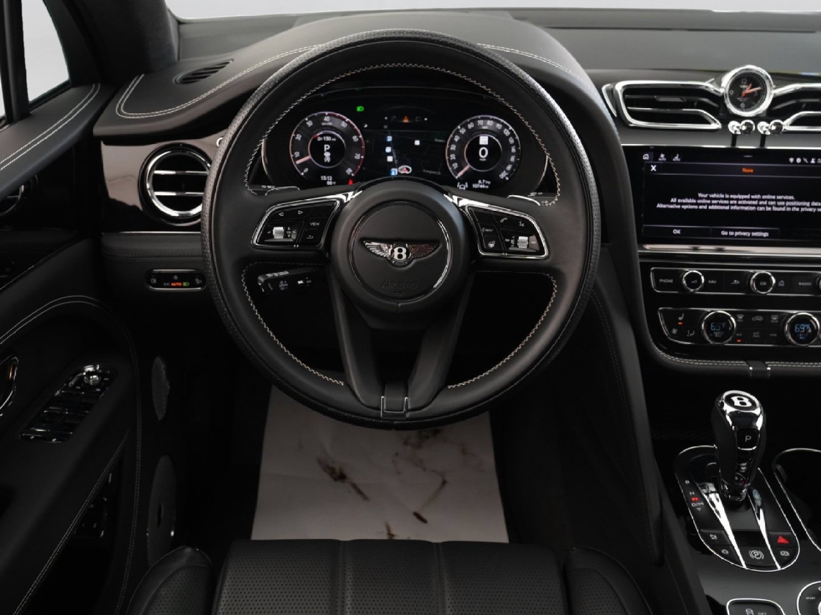 Used 2024 Bentley Bentayga AWD/4WD image 25