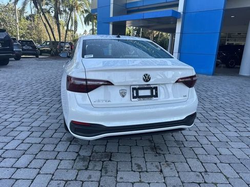 Used 2024 Volkswagen Jetta SE FWD image 36