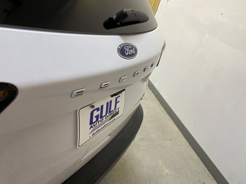 Used 2022 Ford Escape SEL AWD/4WD image 16