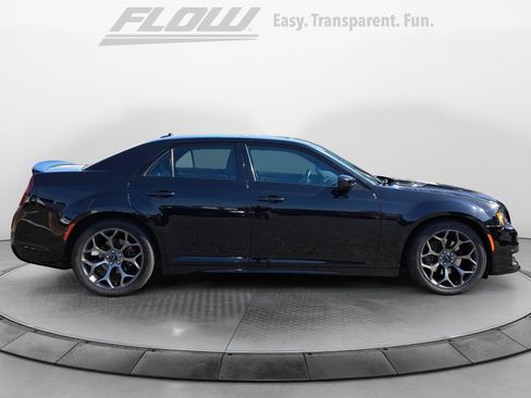 Used 2018 Chrysler 300 S w/ S Model Appearance Package image 9
