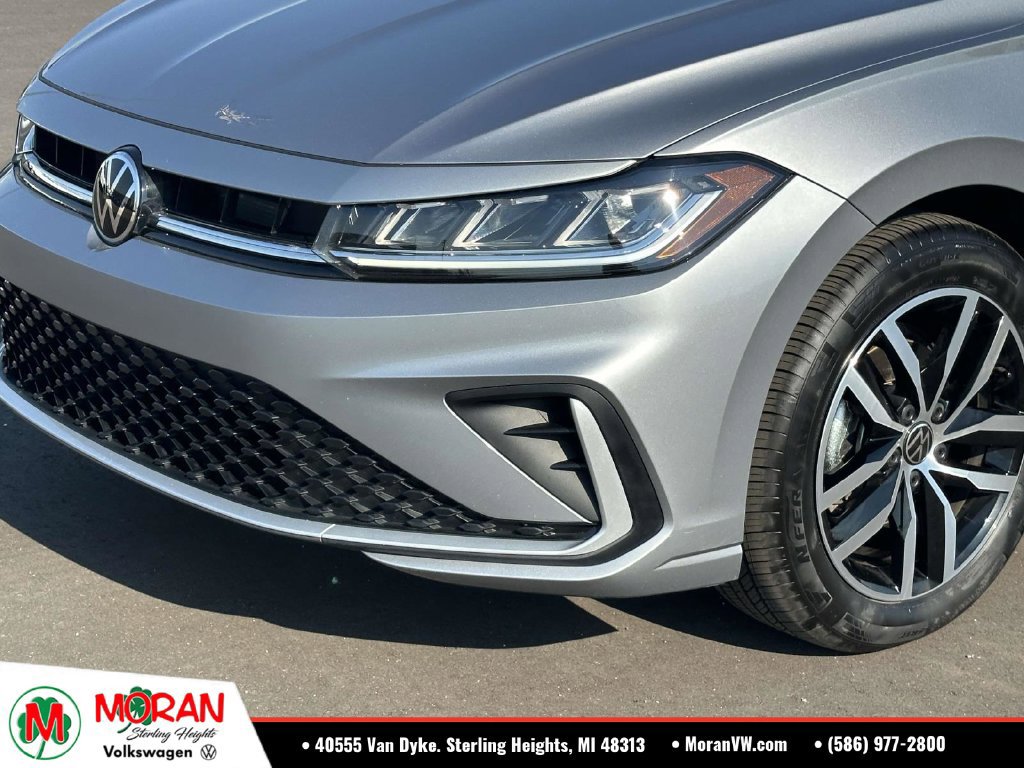 Used 2026 Volkswagen Jetta SE FWD image 7