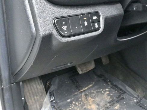 Used 2022 Kia Seltos EX image 21