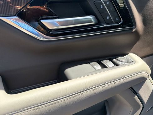 New 2026 GMC Yukon XL Elevation AWD/4WD image 16