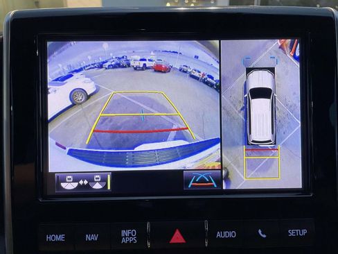 Used 2020 Toyota Land Cruiser Heritage Edition image 40