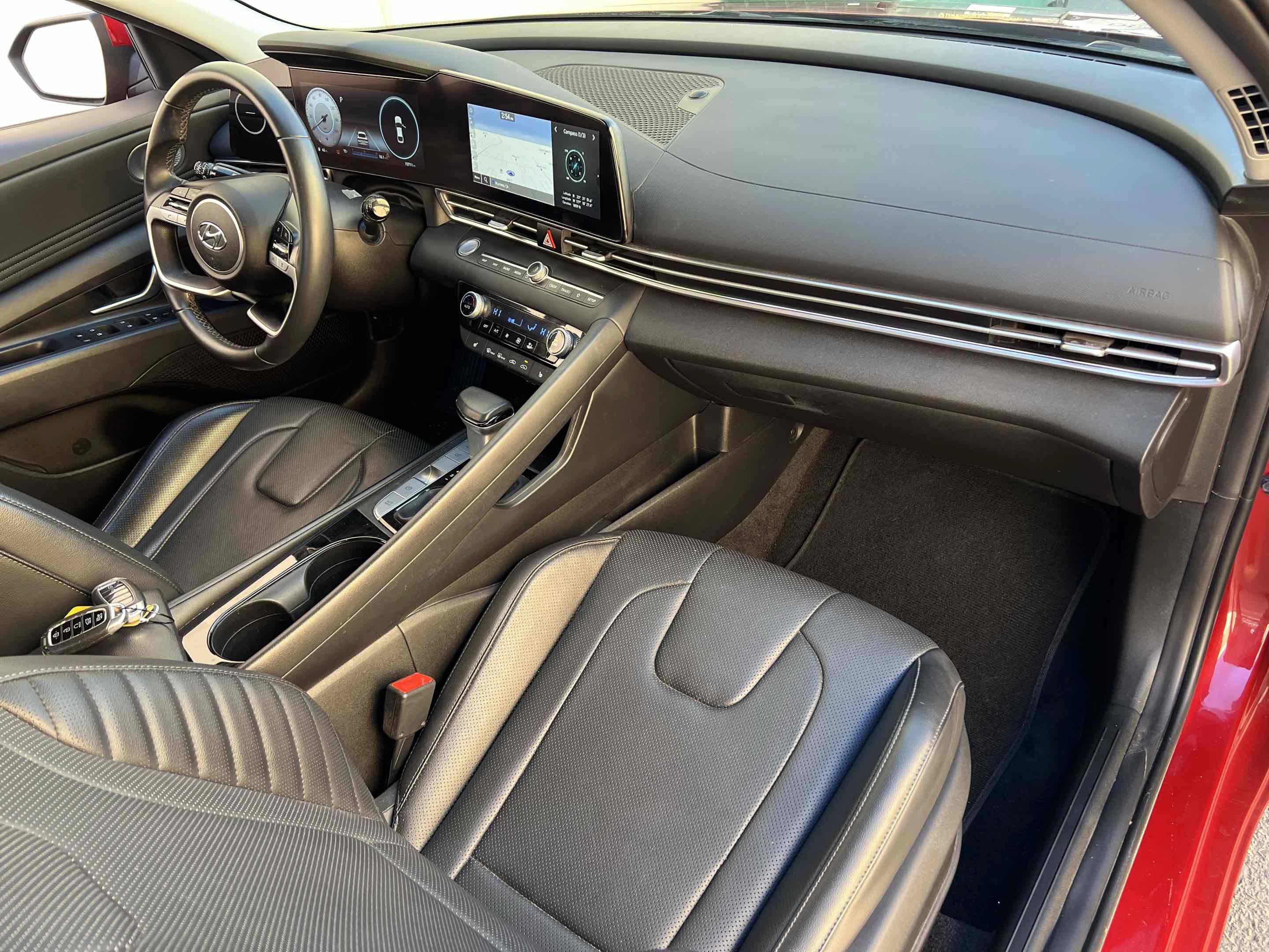 Used 2023 Hyundai Elantra Limited FWD image 18