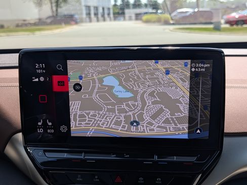 Certified 2023 Volkswagen ID.4 Pro AWD/4WD image 29