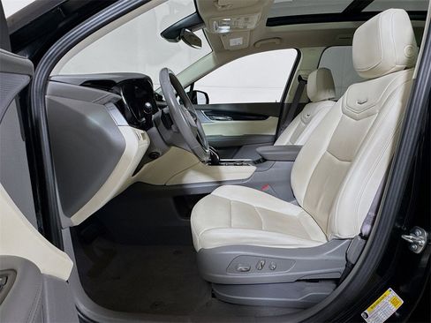 Certified 2024 Cadillac XT6 Premium Luxury image 20