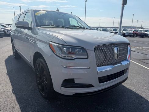 Used 2022 Lincoln Navigator L Reserve RWD image 47