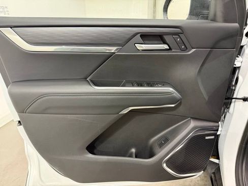 Certified 2025 GMC Acadia Elevation image 11