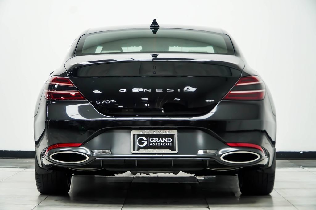 Used 2023 Genesis G70 3.3T RWD image 15