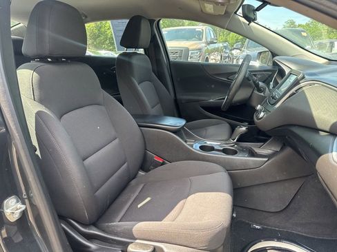 Used 2018 Chevrolet Malibu LS FWD image 8