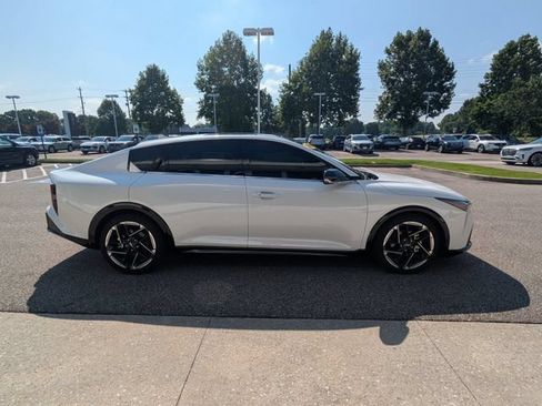 Used 2025 Kia K4 GT-Line w/ GT-Line Sunroof Package FWD image 9