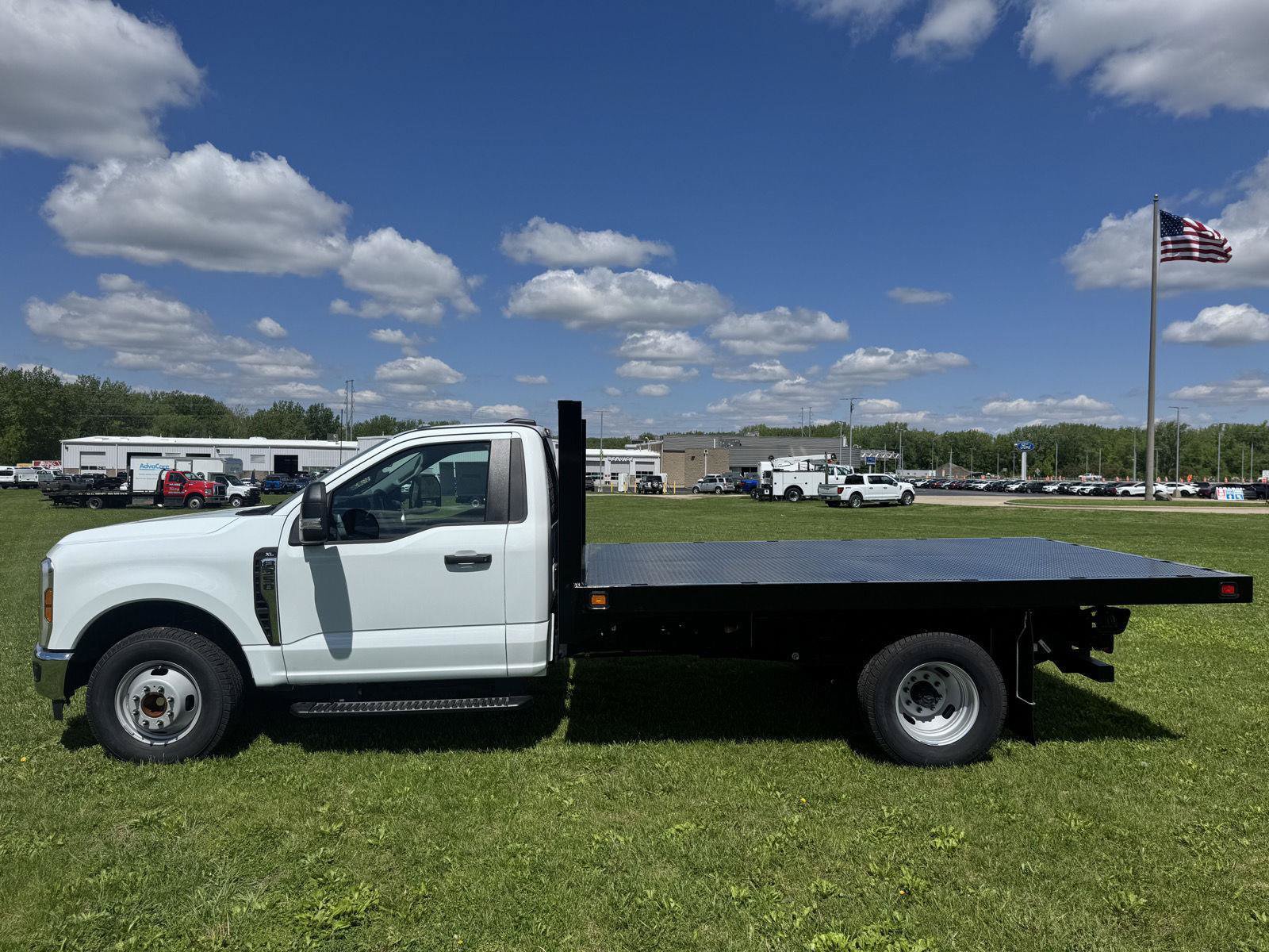 New 2025 Ford F350 XL w/ XL Chrome Package RWD image 3