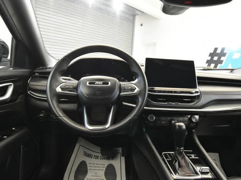 Used 2024 Jeep Compass Trailhawk AWD/4WD image 21