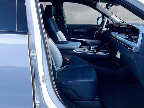 Certified 2026 Cadillac Escalade IQL Luxury image 30