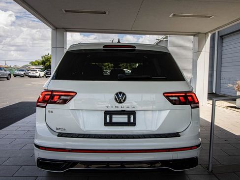 Certified 2023 Volkswagen Tiguan SE R-Line FWD image 16