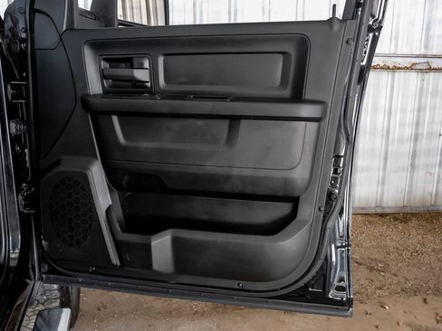 Used 2024 RAM 2500 Tradesman w/ Chrome Appearance Group AWD/4WD image 45