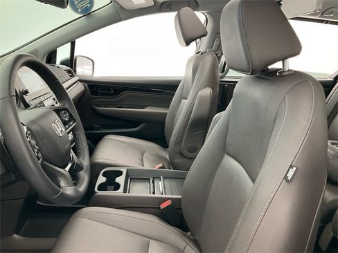Certified 2023 Honda Odyssey Touring image 17