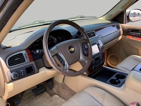 Used 2013 Chevrolet Tahoe LT RWD image 17