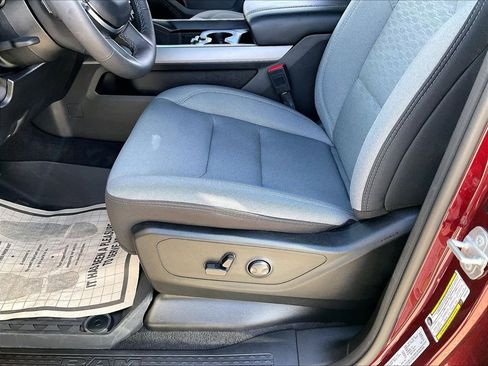 Used 2025 RAM 1500 Big Horn AWD/4WD image 33