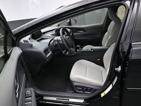 New 2026 Toyota Prius XLE image 9