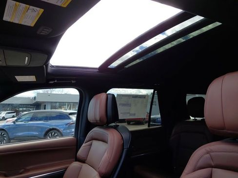 New 2026 Lincoln Navigator L Reserve image 15