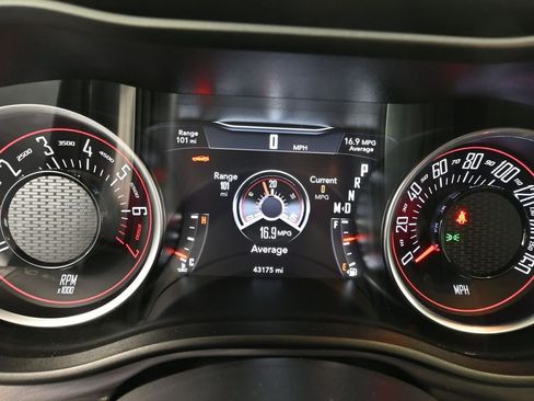 Used 2021 Dodge Challenger GT w/ Driver Convenience Group image 31