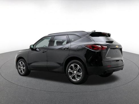 Used 2025 Chevrolet Blazer LT FWD image 7