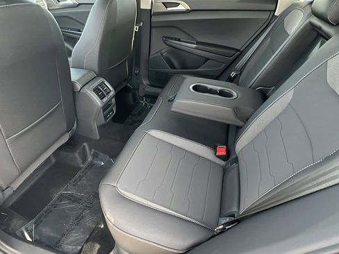 New 2026 Volkswagen Taos SE image 24