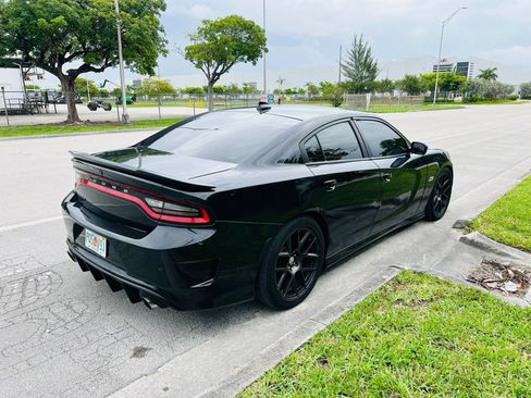 Used 2018 Dodge Charger R/T Scat Pack RWD image 5