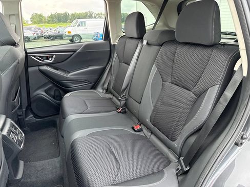 Used 2022 Subaru Forester Premium AWD/4WD image 25