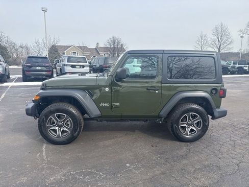 Used 2020 Jeep Wrangler Sport image 4