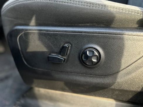 Used 2019 RAM 1500 Big Horn image 25