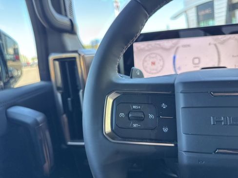 Used 2025 GMC Hummer EV 2X AWD/4WD image 16