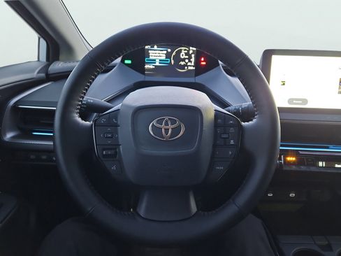 Used 2024 Toyota Prius XLE image 31