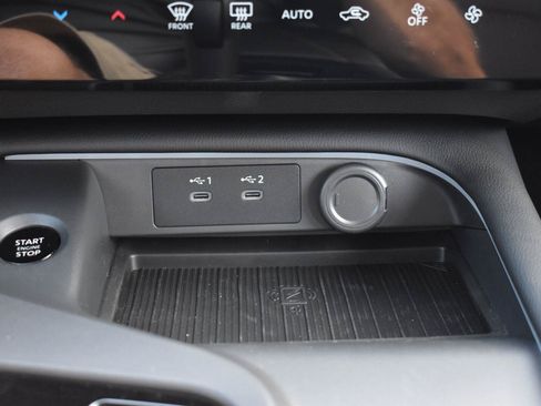 New 2026 Nissan Sentra SR FWD image 35