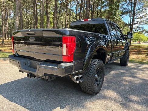 Used 2020 Ford F250 Lariat w/ Lariat Ultimate Package AWD/4WD image 3